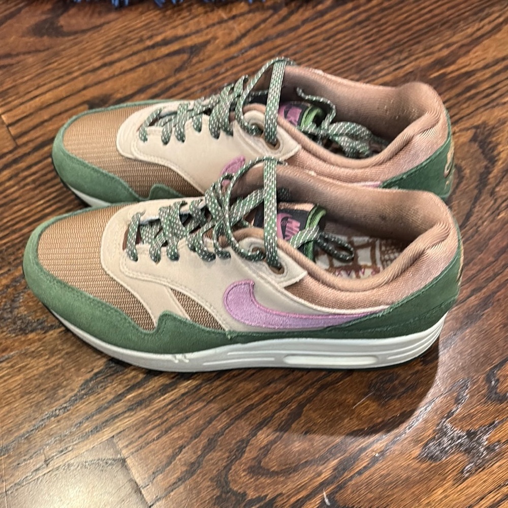 Nike air max 1 NH Treeline Green and Pink Retro 6.5 M / 8 W